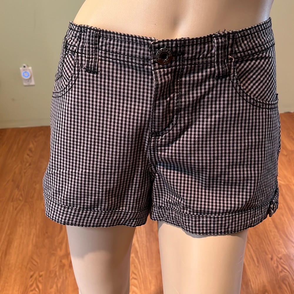 Guess Short Shorts in Black And White  Checkered Size 30